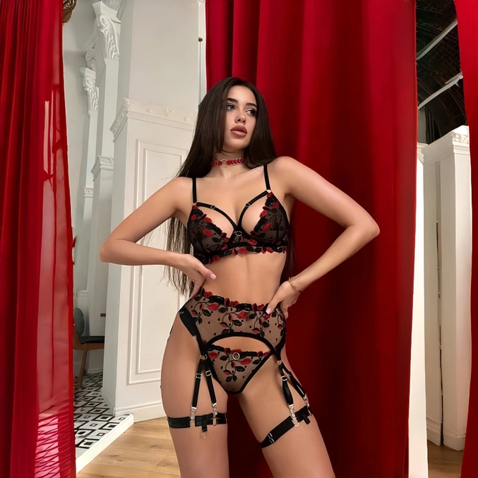Sexy_Lingerie_Sets_W638_2.webp